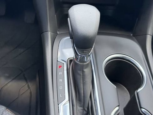 Used 2023 Chevrolet Equinox LT FWD image 29