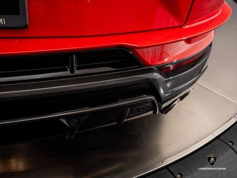 Used 2023 Lamborghini Urus Performante AWD/4WD image 19