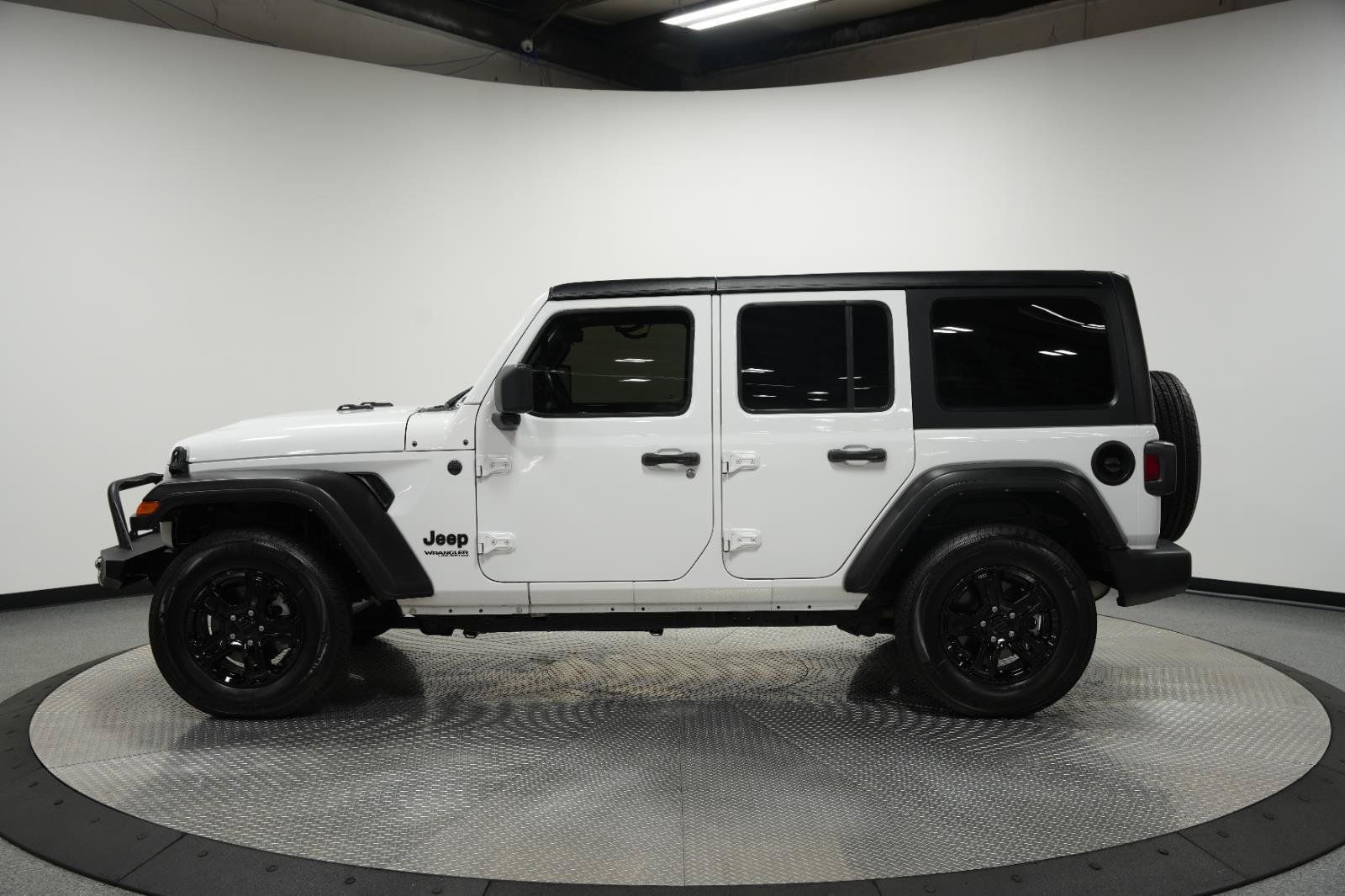 Used 2022 Jeep Wrangler Unlimited Sport AWD/4WD image 4