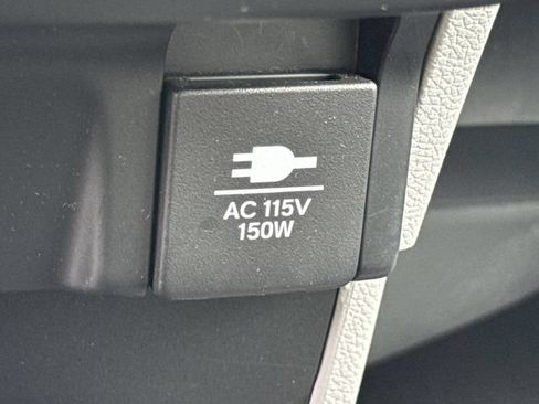 Used 2018 Honda Odyssey Elite image 32