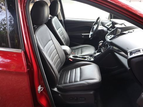 Used 2015 Ford Escape Titanium w/ Equipment Group 301A AWD/4WD image 21