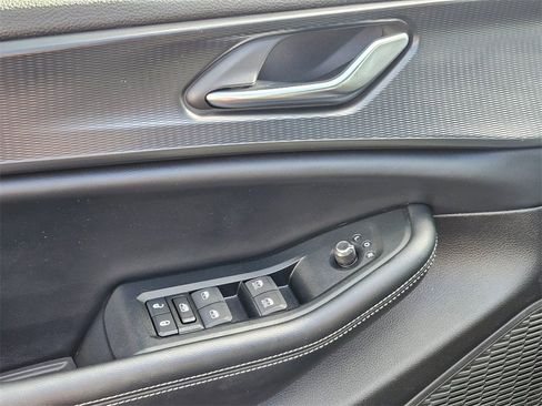 Certified 2024 Jeep Grand Cherokee L Laredo image 11