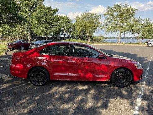 Used 2012 Volkswagen Jetta SE FWD image 8