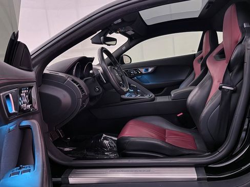 Used 2017 Jaguar F-TYPE R image 18
