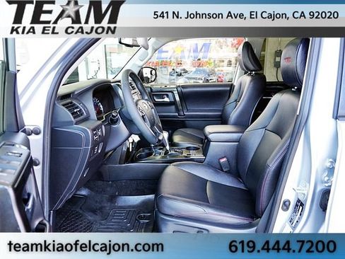 Used 2018 Toyota 4Runner TRD Off-Road Premium AWD/4WD image 15