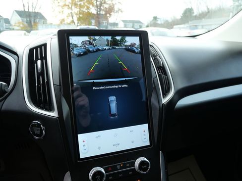 Used 2021 Ford Edge SE w/ Cargo Accessory Package image 13