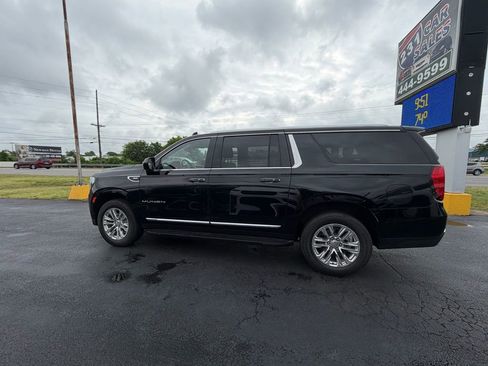 Used 2024 GMC Yukon XL SLT AWD/4WD image 6