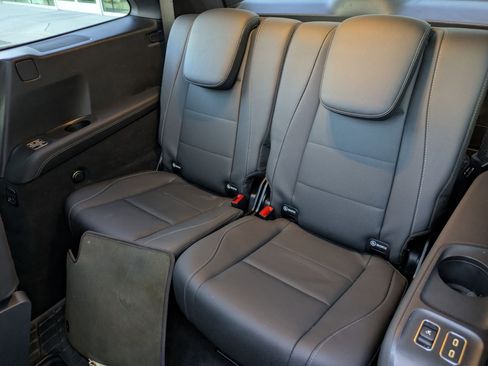 Certified 2025 Mercedes-Benz GLS 450 4MATIC w/ AMG Line Exterior image 32