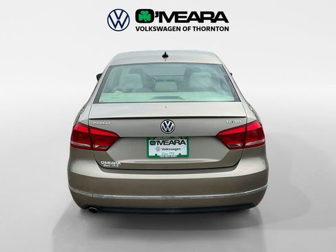 Used 2015 Volkswagen Passat TDI SEL Premium FWD image 4