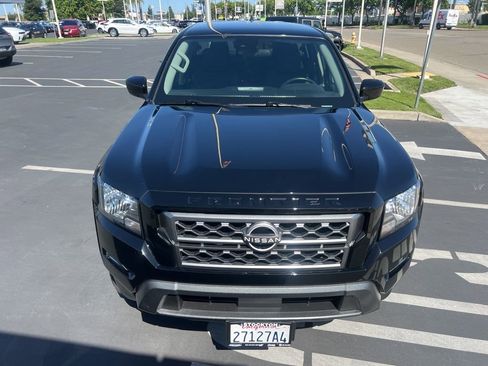 Used 2024 Nissan Frontier SV w/ SV Convenience Package RWD image 9
