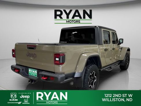 Used 2020 Jeep Gladiator Rubicon AWD/4WD image 3