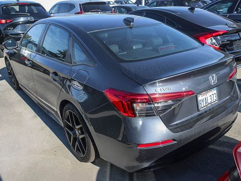 Used 2022 Honda Civic Sport image 3