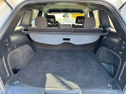 Used 2018 Jeep Grand Cherokee Laredo image 28