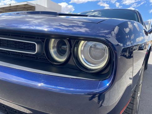 Used 2015 Dodge Challenger SXT Plus w/ Driver Convenience Group RWD image 9