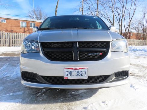 Used 2015 Dodge Grand Caravan SE image 5