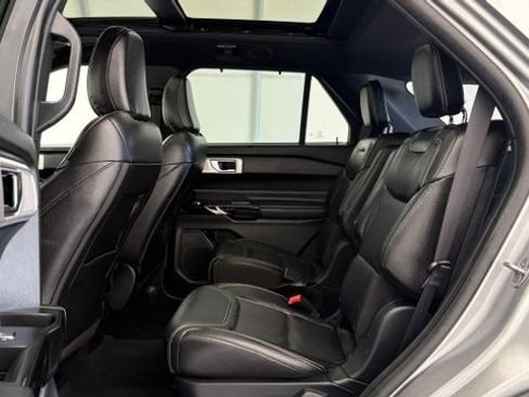 Used 2023 Ford Explorer ST AWD/4WD image 20