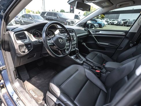 Used 2016 Volkswagen Golf SE w/ Lighting Package FWD image 16