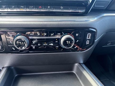 Used 2025 Chevrolet Silverado 2500 High Country w/ High Country Premium Package image 19