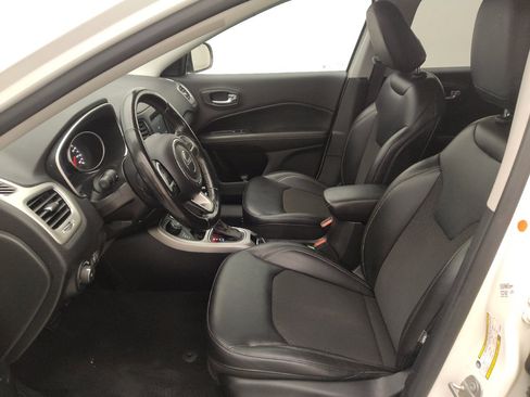 Used 2020 Jeep Compass Latitude w/ Popular Equipment Group AWD/4WD image 17