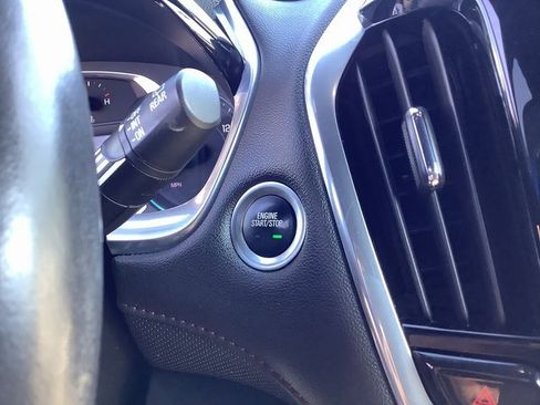 Used 2022 Chevrolet Traverse RS image 16