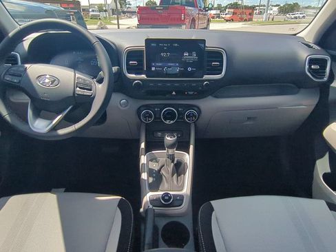 New 2026 Hyundai Venue SEL FWD image 17