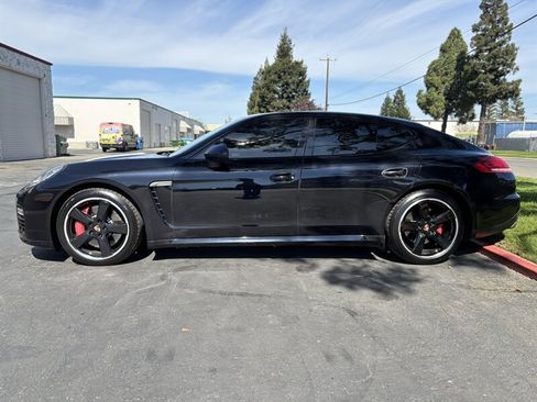 Used 2015 Porsche Panamera Turbo image 9