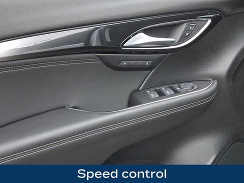 Used 2025 Buick Envision Preferred image 17