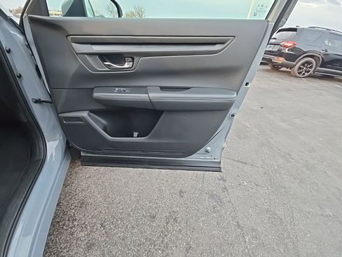 Used 2025 Honda CR-V LX image 30