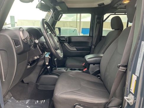 Used 2018 Jeep Wrangler Unlimited Sport S image 11