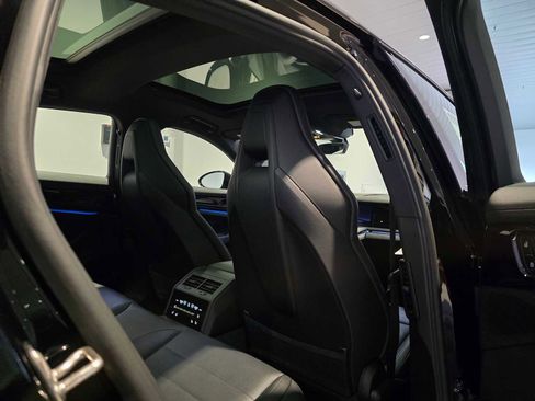 New 2026 Porsche Panamera image 18