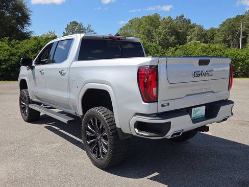 Used 2022 GMC Sierra 1500 Denali w/ Denali Reserve Package AWD/4WD image 10