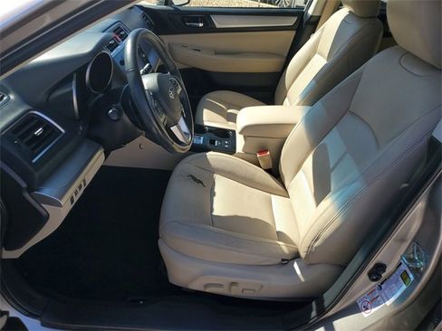 Used 2017 Subaru Outback 2.5i Premium image 22