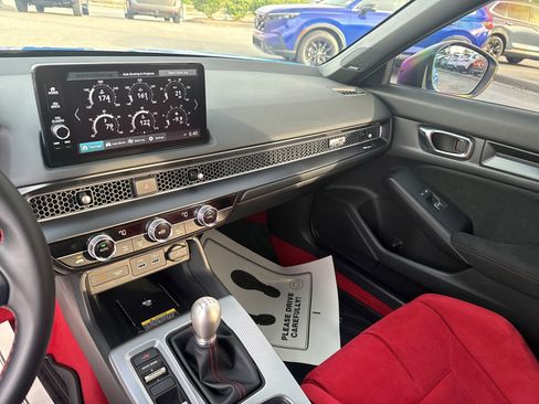 Used 2025 Honda Civic Type R image 12