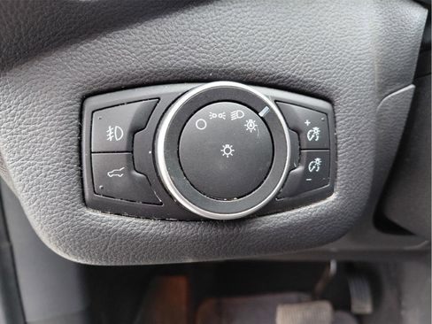 Used 2018 Ford Escape SE w/ Ford Safe & Smart Package image 28