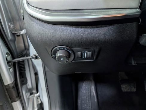 Used 2025 Jeep Compass Limited AWD/4WD image 19
