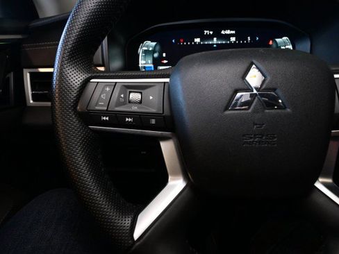 Used 2024 Mitsubishi Outlander SE Black Edition AWD/4WD image 46
