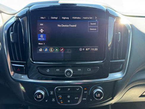 Used 2023 Chevrolet Traverse RS AWD/4WD image 12