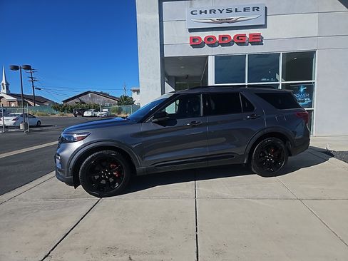Used 2021 Ford Explorer ST w/ Equipment Group 401A AWD/4WD image 3