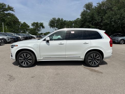 Certified 2023 Volvo XC90 T8 Core image 3