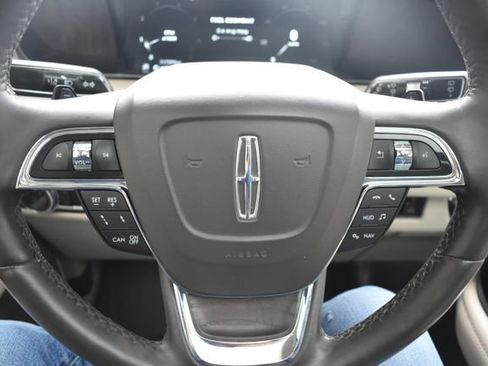 Used 2020 Lincoln Navigator L Reserve w/ Luxury Package image 25