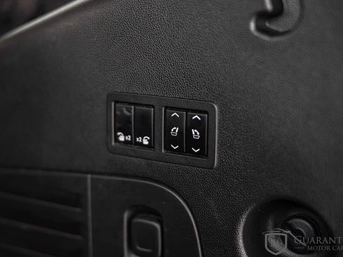 Used 2015 GMC Yukon Denali w/ Premium Package image 18