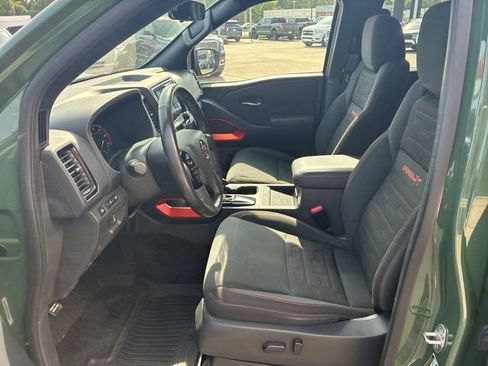 Used 2022 Nissan Frontier Pro-X RWD image 17