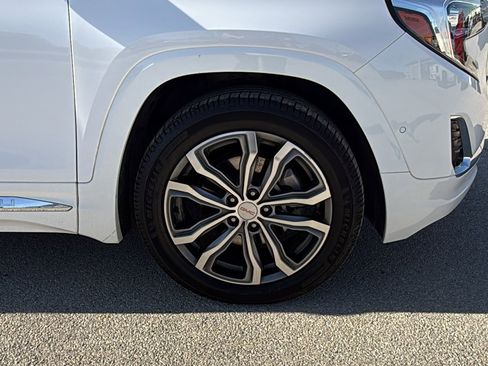 Used 2018 GMC Terrain Denali w/ Advanced Safety Package image 29