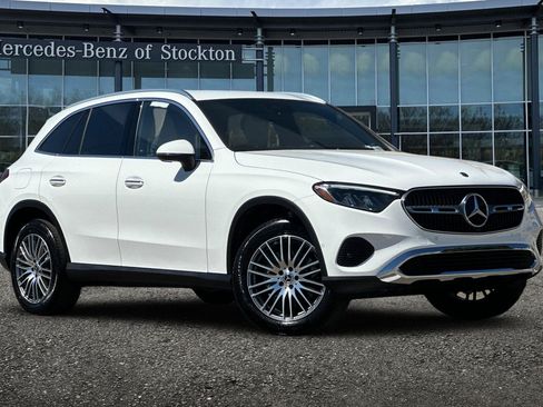 New 2026 Mercedes-Benz GLC 300 4MATIC image 2