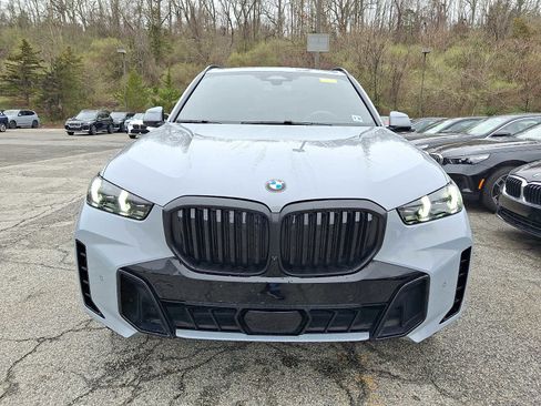 Used 2024 BMW X5 xDrive40i w/ M Sport Package image 2