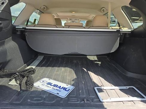 Used 2016 Subaru Outback 2.5i Limited AWD/4WD image 10