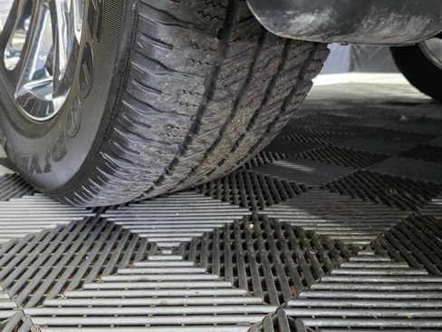 Used 2012 Nissan Titan SV image 26