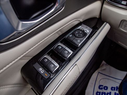 Used 2023 Kia Sorento SX image 12