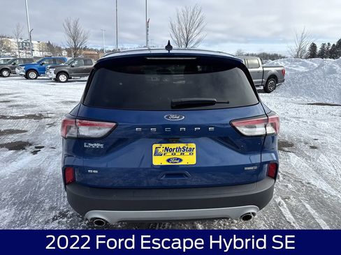 Used 2022 Ford Escape SE w/ Cold Weather Package image 8