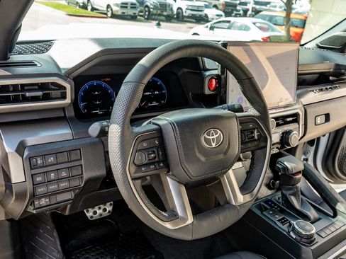 Used 2025 Toyota Tacoma TRD Sport w/ TRD Sport Upgrade Package AWD/4WD image 17